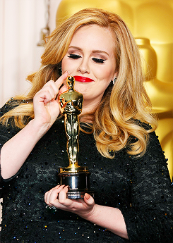 adele-gifs:  even an Oscar :D 