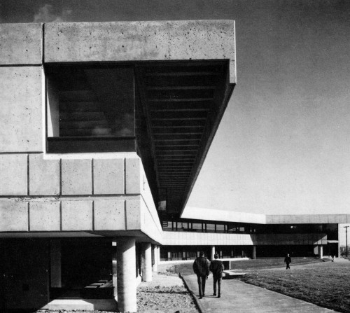 fuckyeahbrutalism:  Tecumseh Senior Public School, Toronto, Ontario, Canada, 1967 (Fairfield and Dubois) 