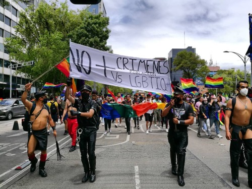 No mas crimenes de odio. La marcha es de quien la marcha. #diversidad #gay #sida #vih #foto #lgbti #