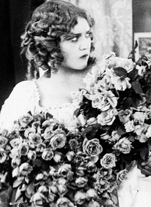 marypickfords:  100 years ago today (09/10): Mary Pickford makes her feature film debut in In The Bi