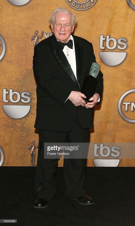  Charles Durning poses with the 2007 Actors Guild Life Achievement Award in the press room during th