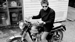 Bob Dylan. Photographed by Douglas R. Gilbert.