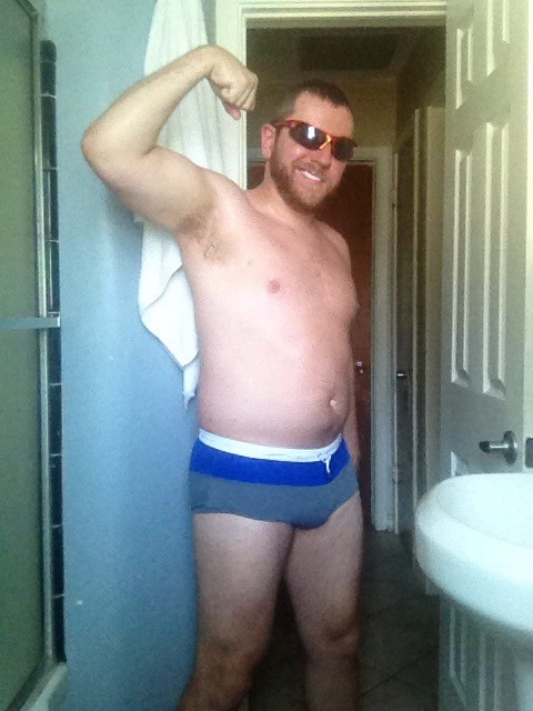 theunderwearbear:  smileycub:  Drinking at the pool party!  What a hottie!