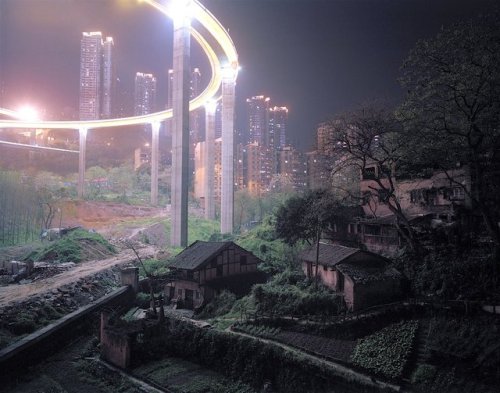 theaestheticism: ｗｈｅｒｅ　ｏｌｄ　ｍｅｅｔｓ　ｔｈｅ　ｎｅｗ．  Chongqing, China