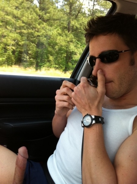 jackoffjunkie:Poppin’