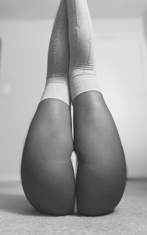freeandimperfectthoughts:  Rainy Saturday’s call for thigh high socks.