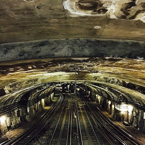 #igersparis #paris #subway_theater #ratp #picture #underground #snapshot #streetphotography #metro #