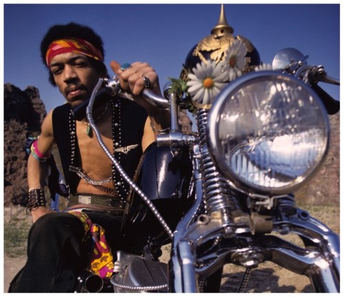 behindthegrooves: Born on this day: November 27, 1942 - Rock guitar icon Jimi Hendrix (born Johnny A