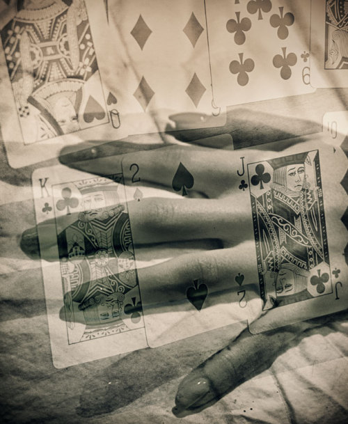 ignacioararipe:  bugzester: Hands    © Bugzester 2015   Five-card Stud. 