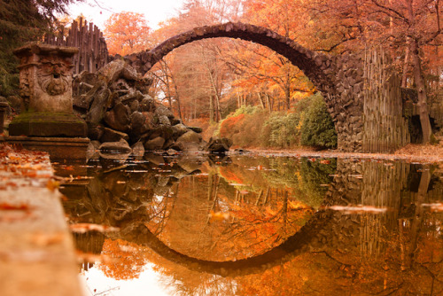 culturenlifestyle:  Germany’s 19th Century ‘Devil’s Bridge’ Reflection Draws