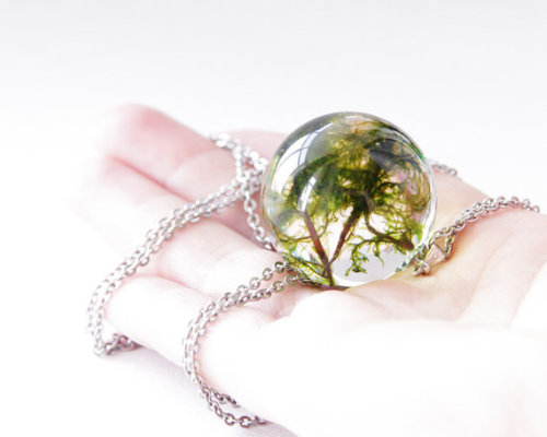 catslock: wacky-thoughts: Real moss globe necklace by UralNature everything on this site is beautifu