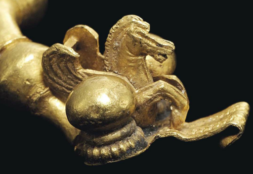 archaicwonder:Macedonian Gold Pegasus & Nemean Lion Fibula, Hellenistic Period, 330-300 BCEach s