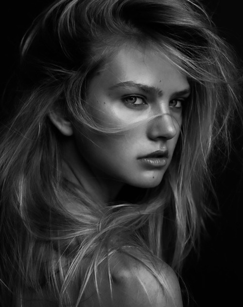drawingmodel: Victoria’s Secret model Brittni Tucker