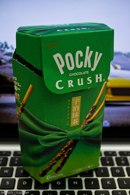 fuckyeah-japanesefood: Pocky Chocolate Crush (Matcha) by ☆彡 Dee-chan on Flickr.