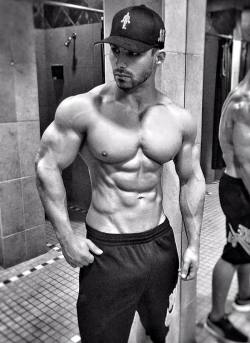 fitmen1:  Fitman1Roman Khodorov