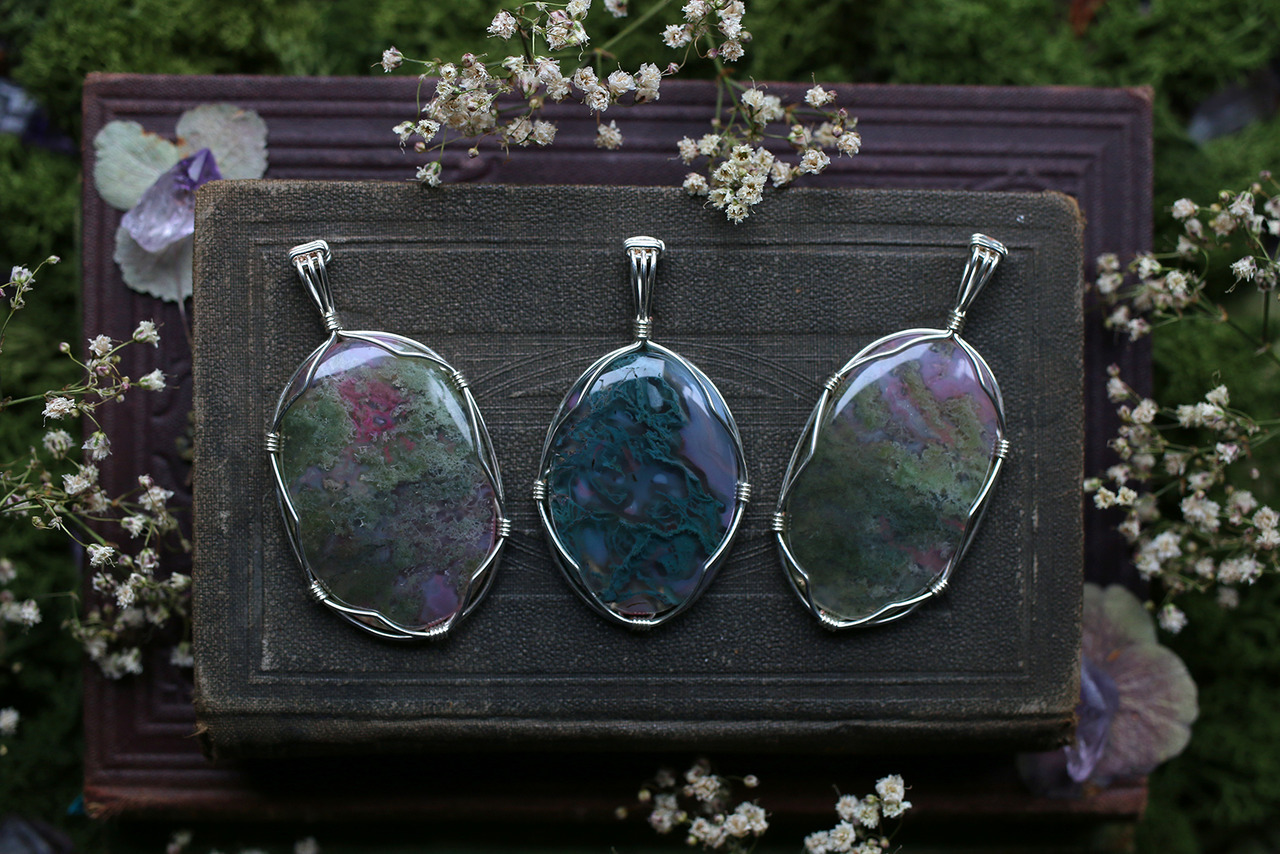 90377:Beautiful moss agate, rainbow moonstone, labradorite and ruby ...