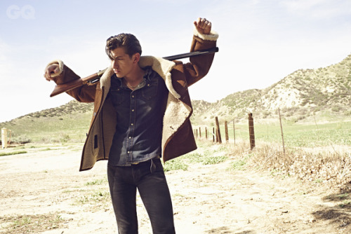 Porn mitch-mttz:  GQ FRANCE. ALEX TURNER TOMA photos