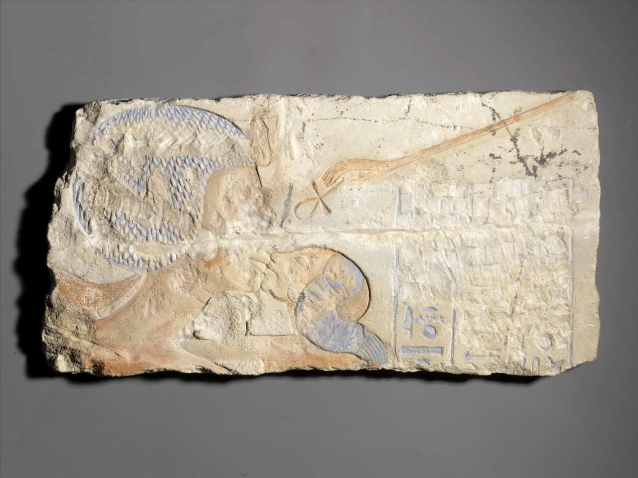 theancientwayoflife:  ~ Nefertiti and Her Daughter. Medium: Limestone, painted Place