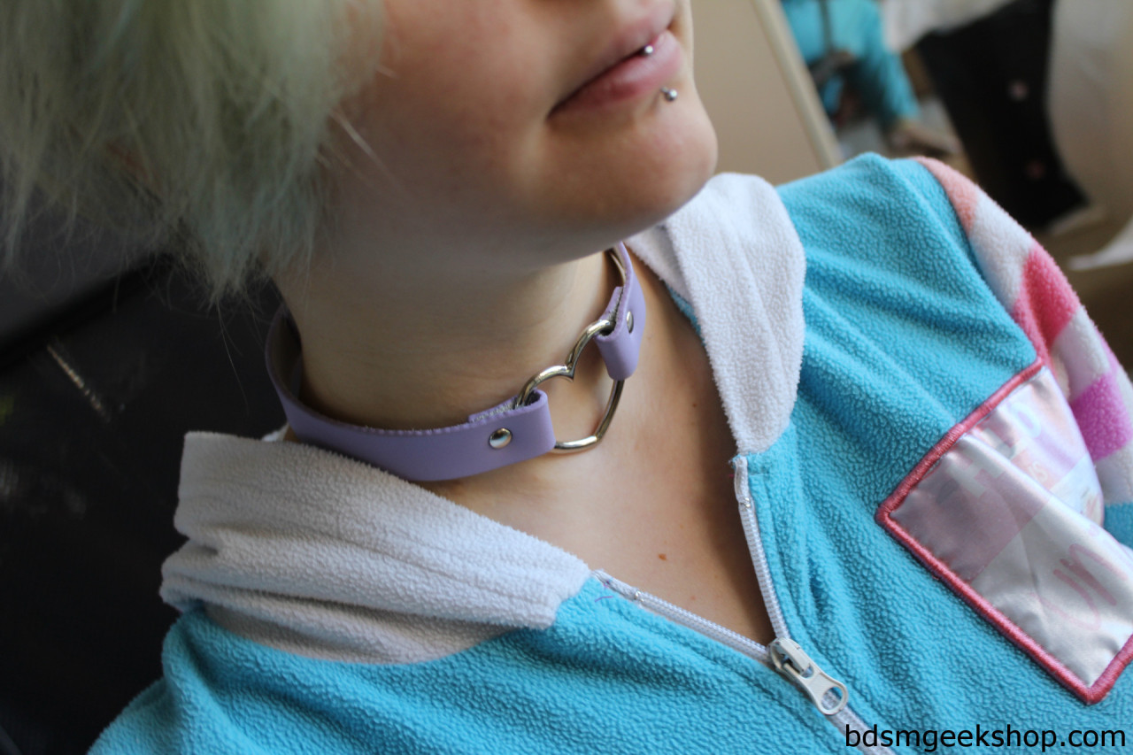 bdsmgeekshop:Pictures of our 2cm purple collar on @miniature-minx for the anon that