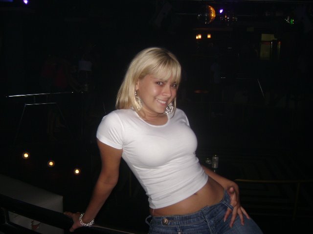 locobellaco:  que bomboncito