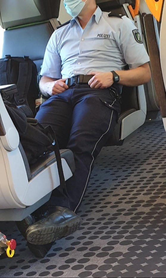 Look At That Bulge