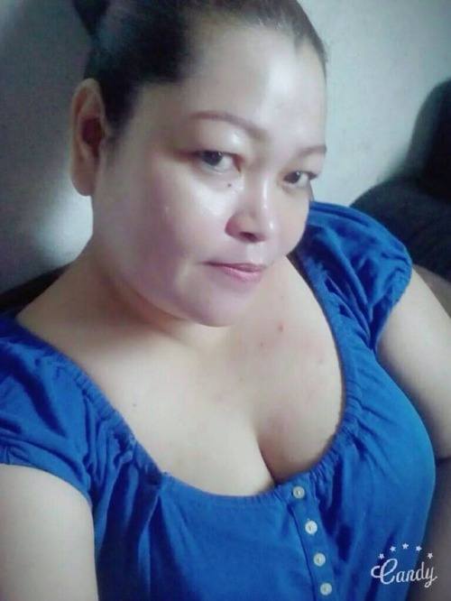 gersangpotpot: chubbyterbaik: makcikmantap: kak zia, bini orang.. huby dia takde baru cari abg  Aduh
