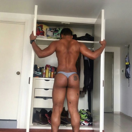 dude thongs