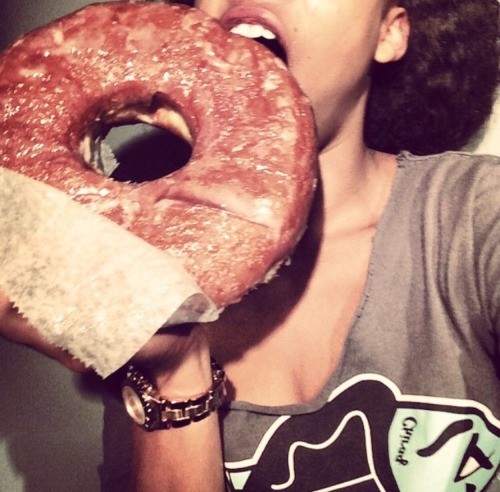 drankinwatahmelin:  mariannadominicana:  graceless-goddess:  afro-arts:  Dat Donut  www.datdonut.com  Chicago, IL  CLICK HERE for more black owned businesses!  Wow. My heart. And stomach  I need to hit up this place immediately   thats a big ass donut.