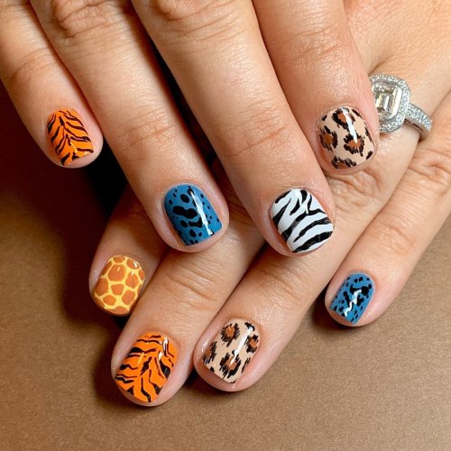 @azfoodie’s embracing her wild side with these animal print nails! I think the zebra is my fav, but 