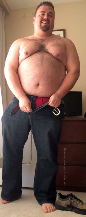 electricunderwear:  theunderwearbear:  No more work?  No more clothes!  :D  what a perfect ideology. and what a perfect man! :)