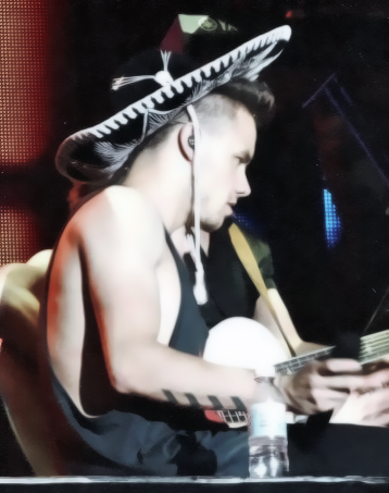  Liam Payne Alphabet: H → hats 