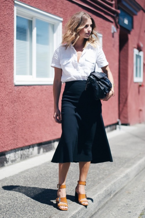 luckymag:  30 Perfect September Outfits To Jumpstart Your Fall Style>> Summer may have been the season of the mini, but this fall, it’s all about midi skirts that hit below the knee. Wear yours with everything from a crisp white button-down to