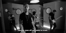 the-y0ung-and-the-restless:  (100+) sleeping with sirens | Tumblr on @weheartit.com - http://whrt.it/16SWbTC 
