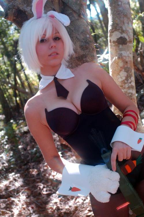 phantomsolari:Bunny Suit Riven by *Yusettemeeh