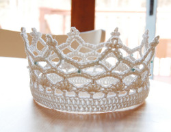 crochetyknitter:  knittingcountess:  stitcherywitchery:  Because everyone needs a crocheted Royal Crown.  Free pattern by Lotta Breyer.  In case your child wants the princess option this Halloween – or any other day!  ok but can i wear this everyday?
