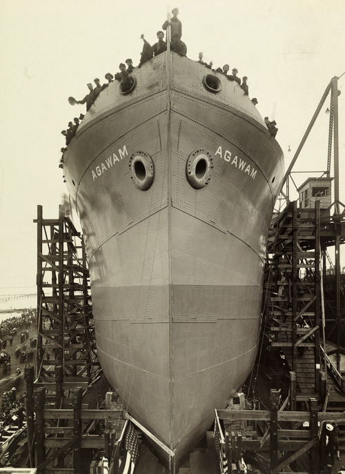 The Agawam prepares to launch from the Submarine Boat Corporation dry dock in Newark, New Jersey, Se