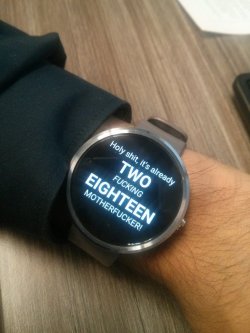 amie-lea:  best-of-imgur:  My friend’s new smart watch. I’m sold on getting one now.  WHERE DO I GET THIS?!? 