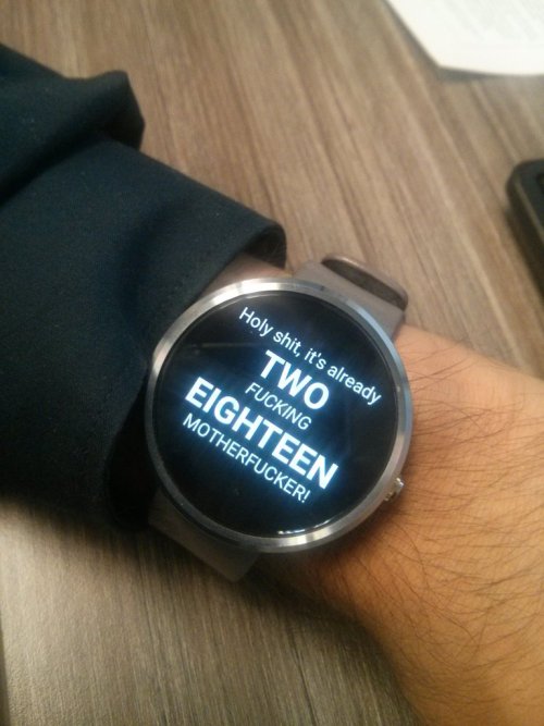 excessunrated:aviomen:box-tank:pacreplies: amie-lea:  best-of-imgur:  My friend’s new smart watch. I’m sold on getting one now.  WHERE DO I GET THIS?!?  Here ya go people And by the looks of it, it’s pretty customizable  BRUH  HOLY SHIT   FINALLY