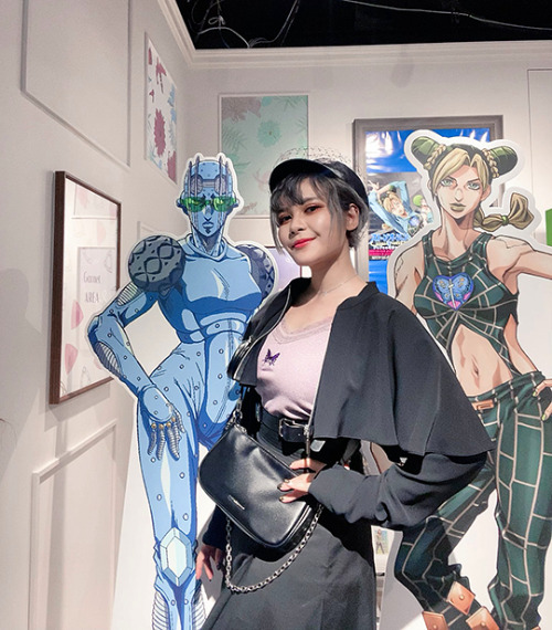 porunareff: Ai Fairouz (Jolyne’s VA) interacting with the character displays at JOJO World is 