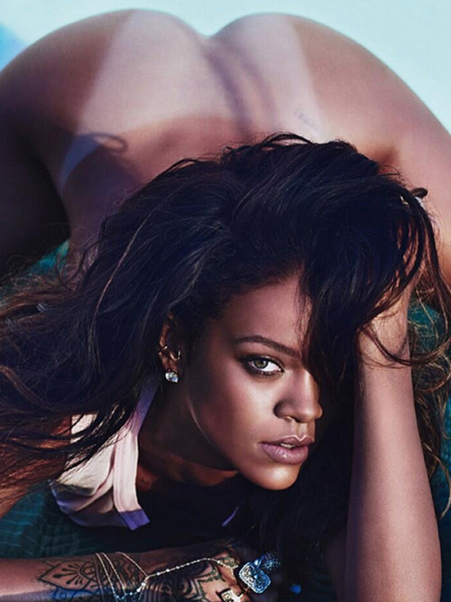 Sex boobs4victory:   Rihanna Topless Photoshoot pictures