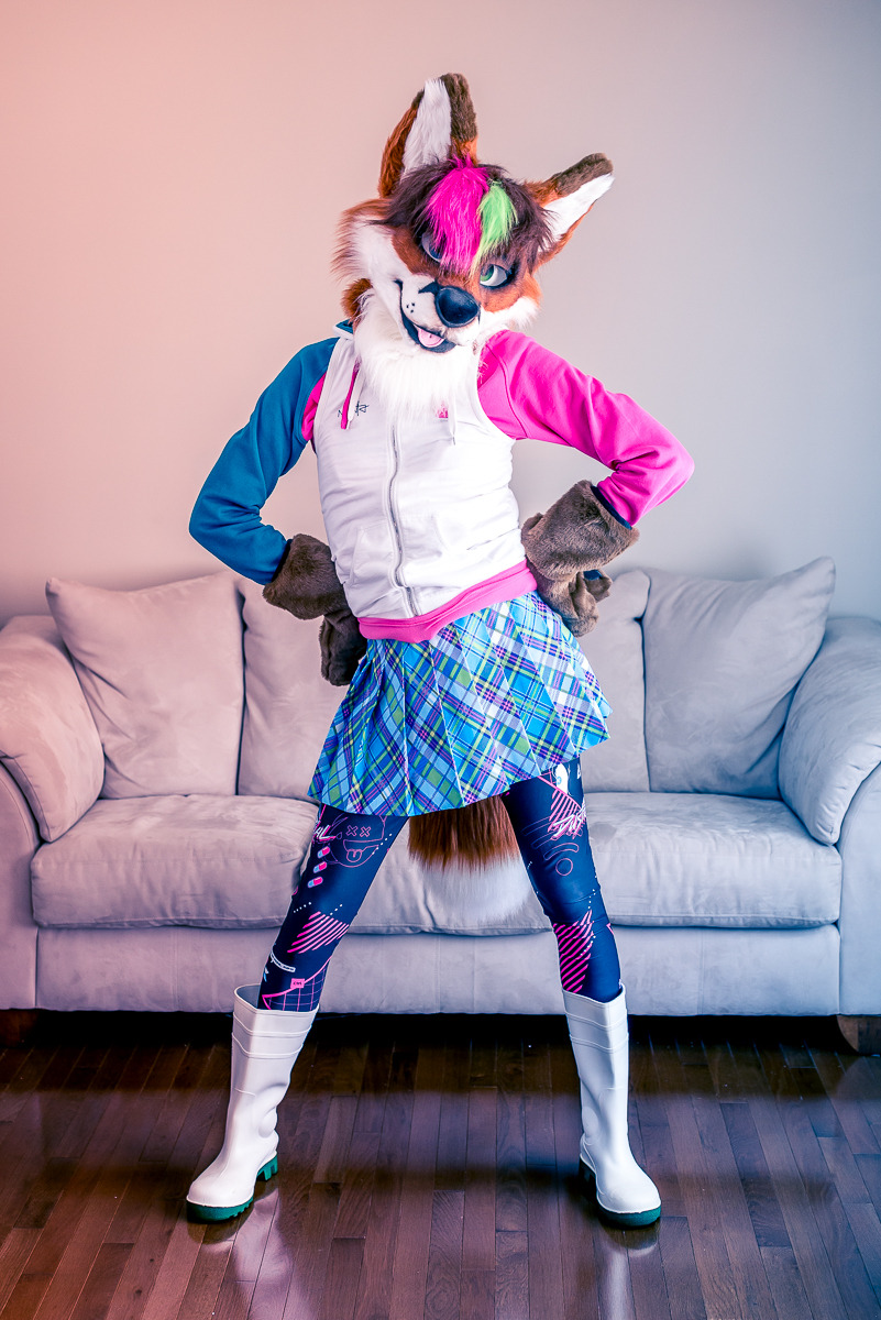 thevulpinereport: Rockin’ my @dustrial-inc leggings, fox style! http://www.icefoxx.info/date/20161214/