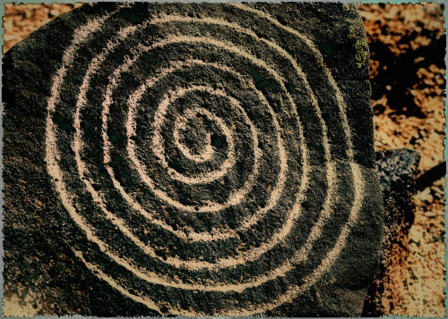 mdeanstrauss:Near perfect spiral petroglyph in the New Mexico high desert…