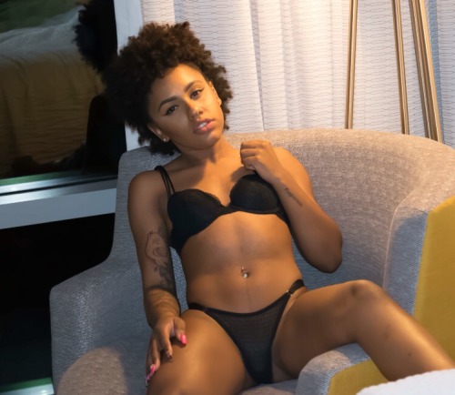 mytinyisabella:  Model: @mytinyisabella