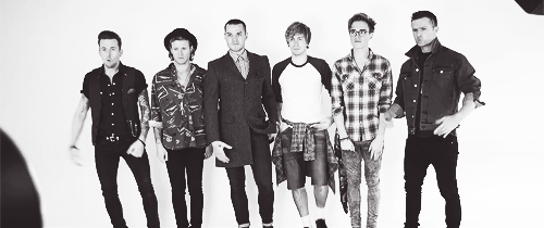 lauuwmcfly:  When McFly met Busted… 
