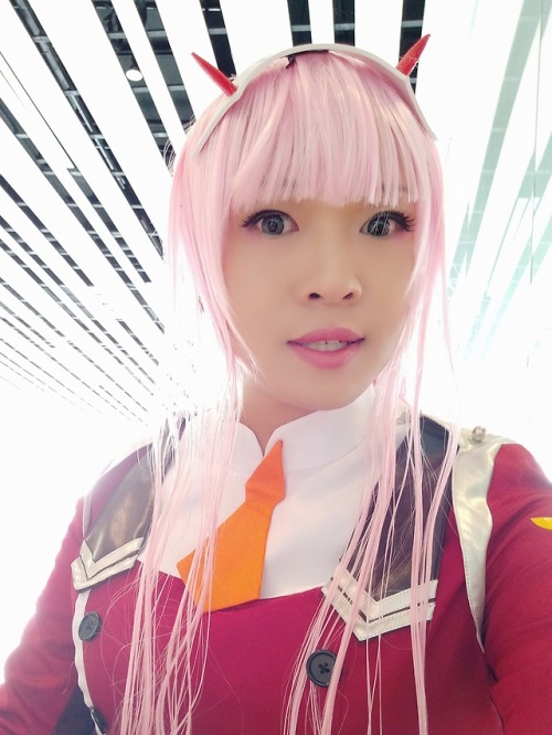 nuclearfish00: Zero two throw back.