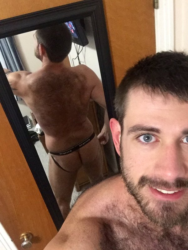 khaledahmed:  gerardoromero3047:  Woof  My favourite body’s