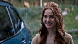 620 Gifs Of Madelaine Petsch In The Strangers: Chapter One The Gifs Can Be Accessed Through The Source