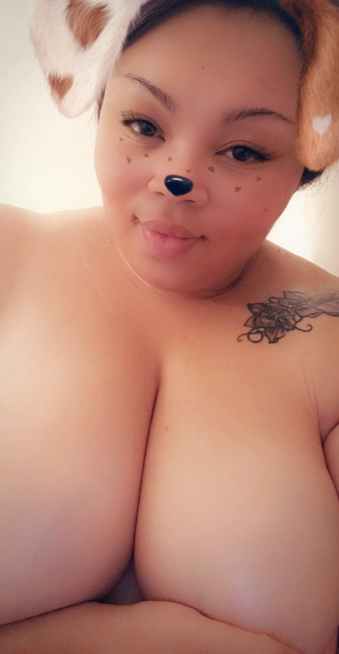 yannizmindfuck:  A Tuesday tumblr mood! She cute or whateva 🤔😉😘🤷🏽‍♀️