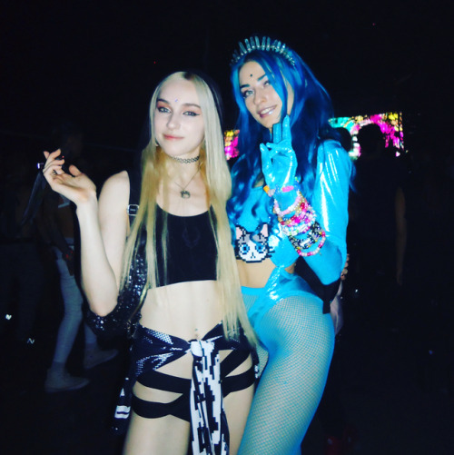 EDM Girls @ anarchokat and jewelzthecat (IG).