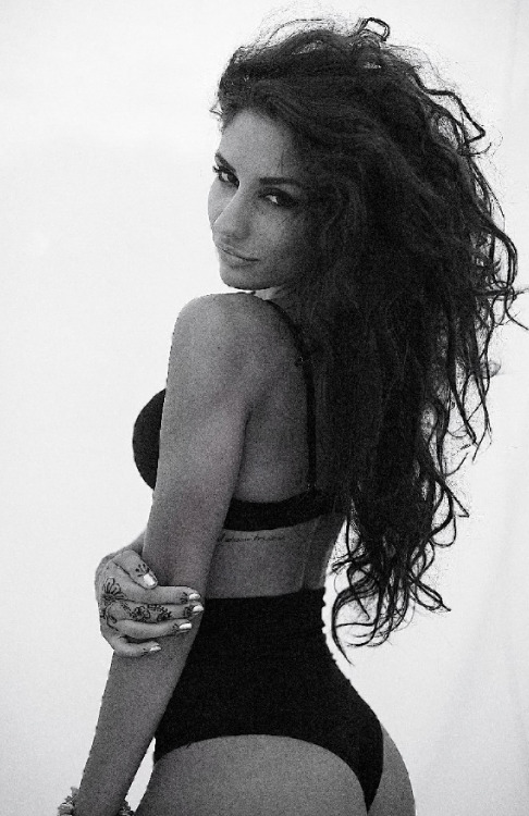 tittybombs:  ( o )( o )